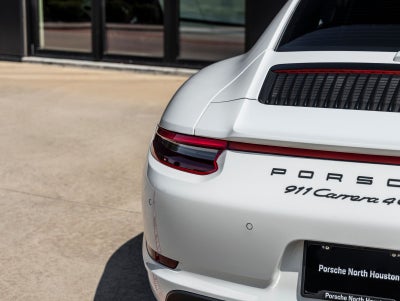 2018 Porsche 911 911 Carrera 4 GTS