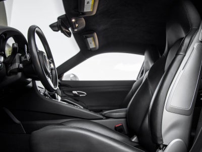 2018 Porsche 911 911 Carrera 4 GTS