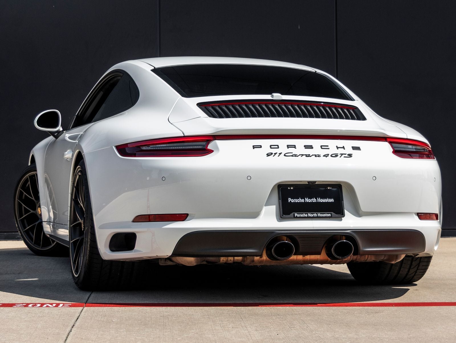 2018 Porsche 911 911 Carrera 4 GTS