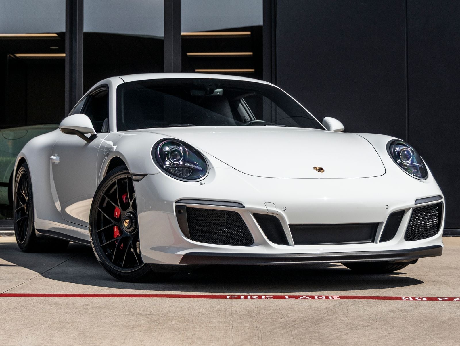 2018 Porsche 911 911 Carrera 4 GTS