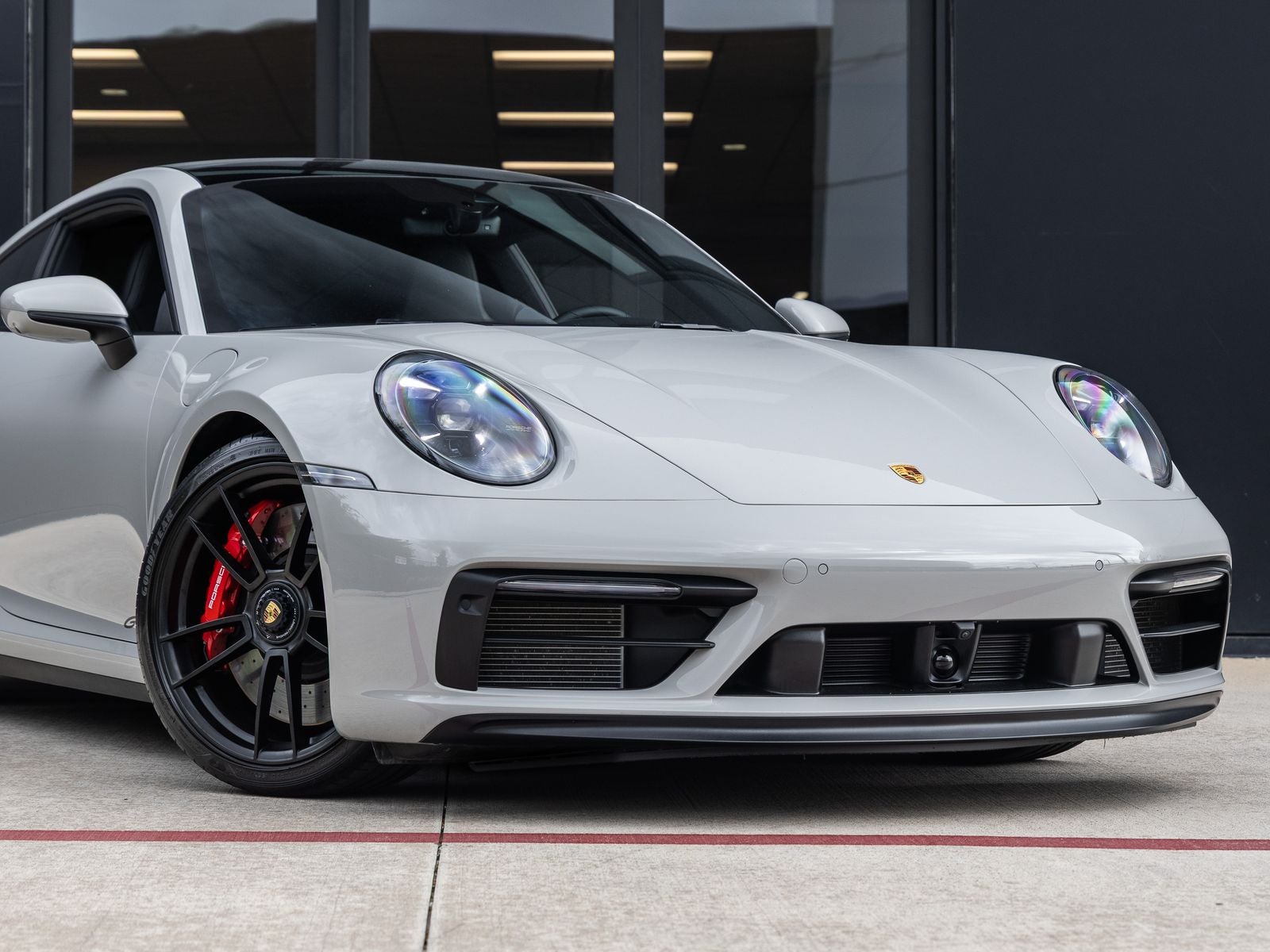 2024 Porsche 911 Carrera 4 GTS