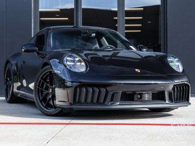 2025 Porsche 911 911 Carrera 4 GTS