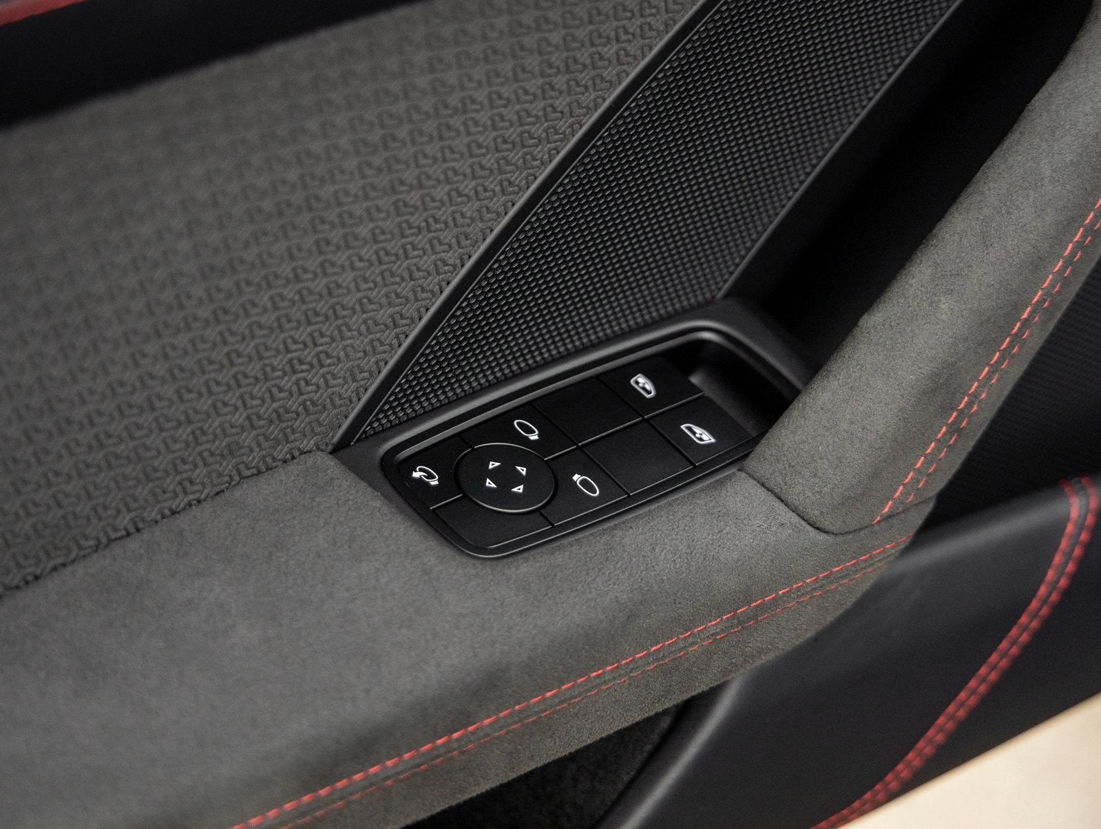 2025 Porsche 911 911 Carrera GTS