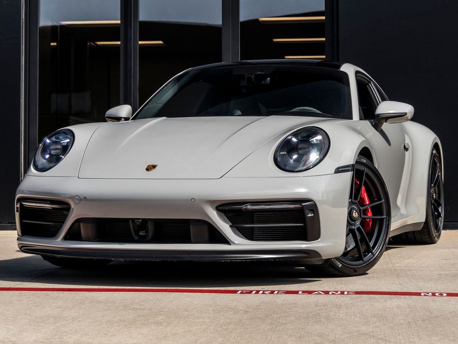 2022 Porsche 911 Carrera 4 GTS