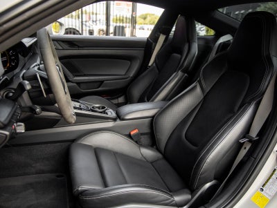 2022 Porsche 911 Carrera 4 GTS