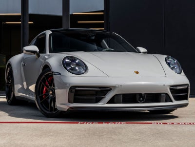 2022 Porsche 911 Carrera 4 GTS