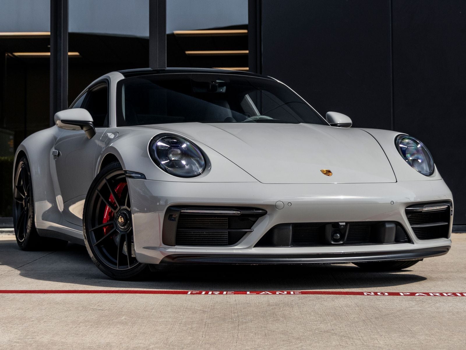2022 Porsche 911 Carrera 4 GTS