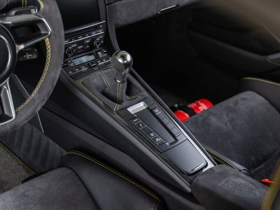 2016 Porsche Cayman GT4