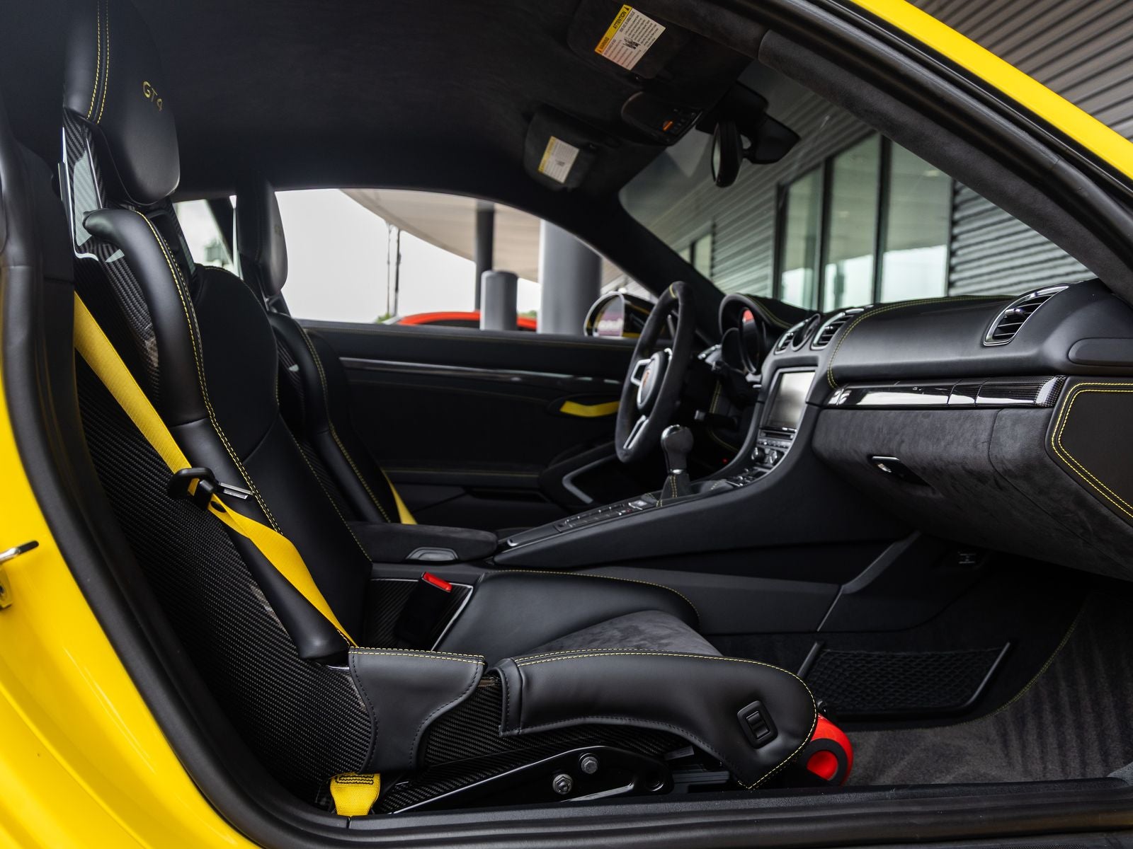 2016 Porsche Cayman GT4