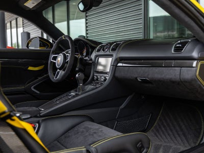 2016 Porsche Cayman GT4