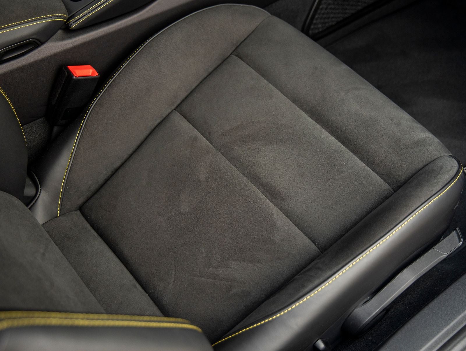 2021 Porsche 718 Cayman GT4