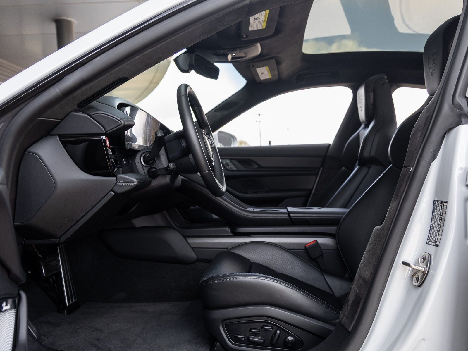 2025 Porsche Taycan Taycan GTS