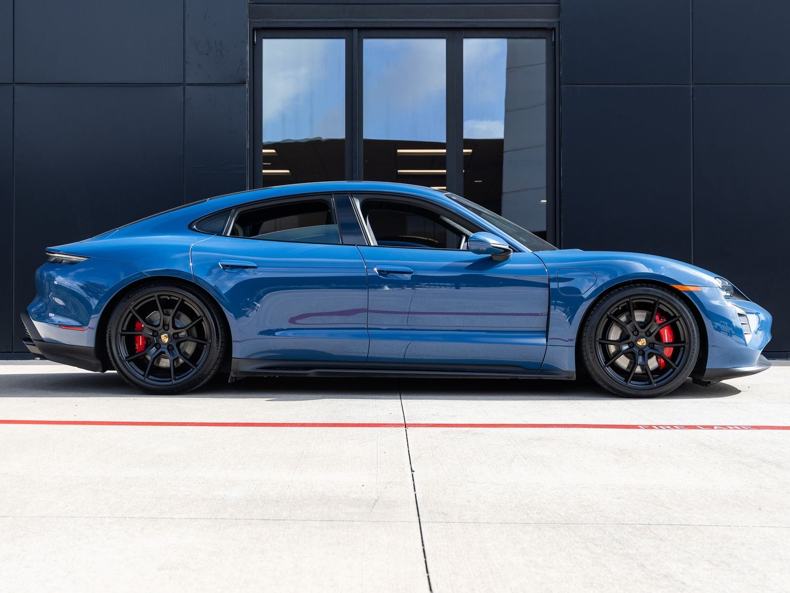 2023 Porsche Taycan GTS