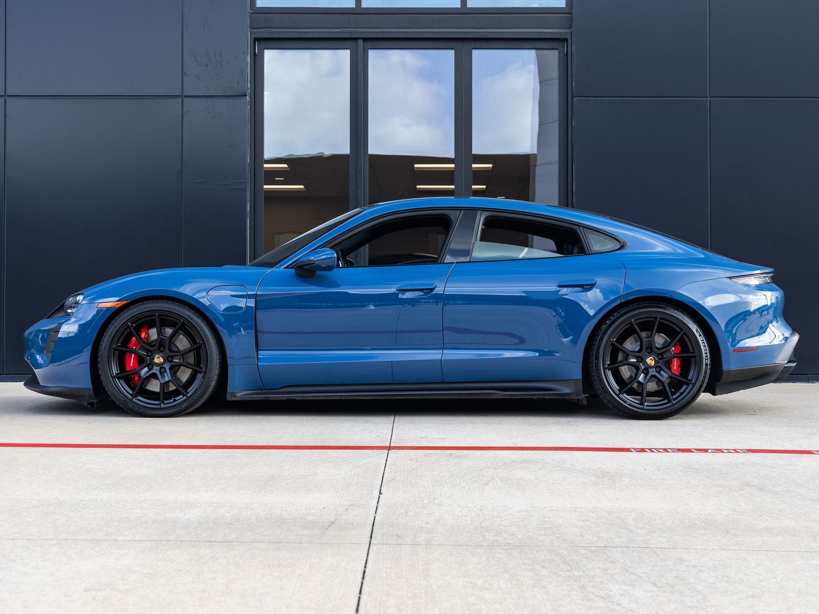 2023 Porsche Taycan GTS
