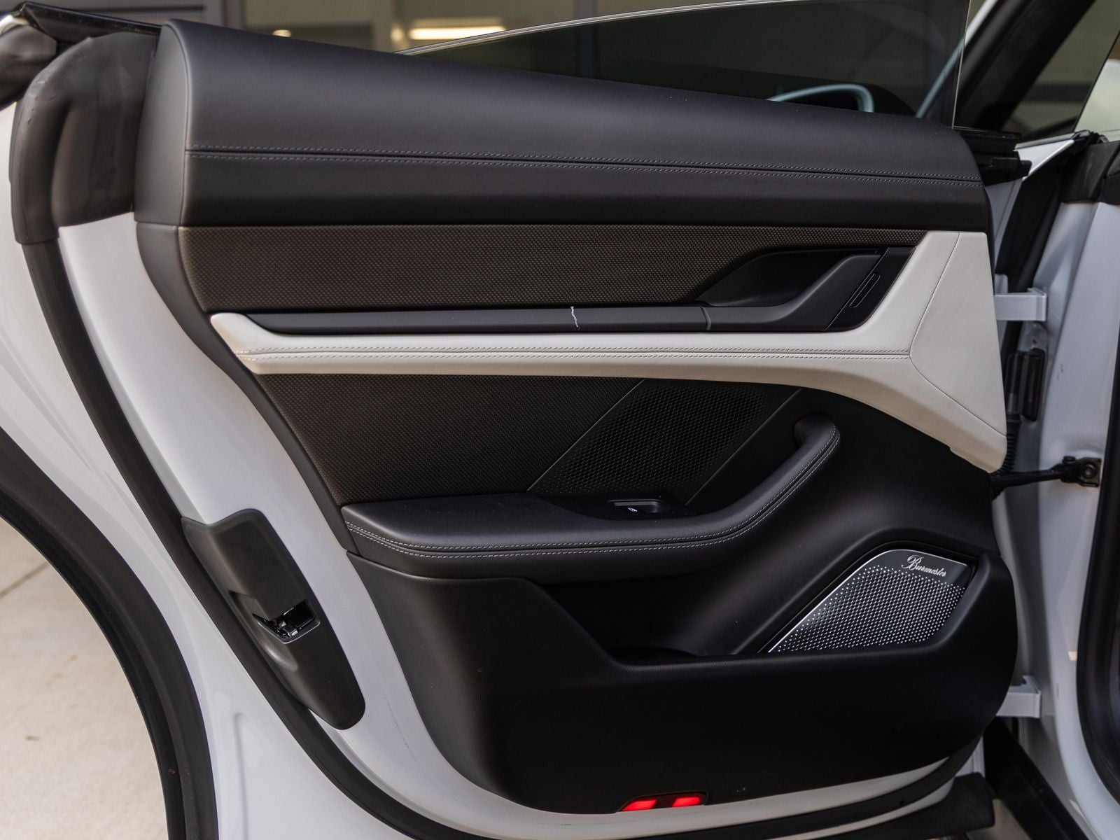 2024 Porsche Taycan Taycan GTS (MY24)