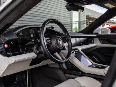 2024 Porsche Taycan Taycan GTS (MY24)