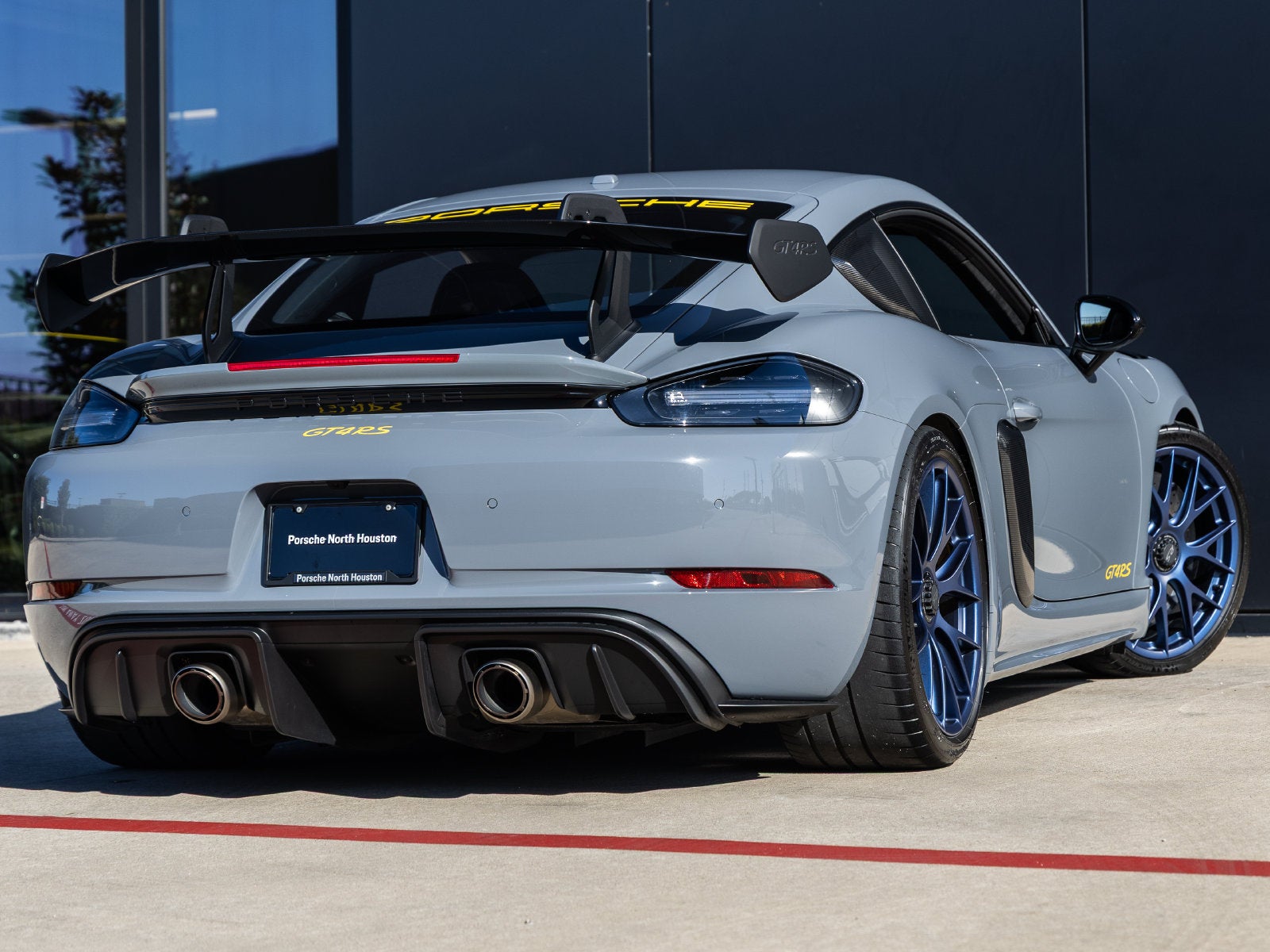 2023 Porsche 718 Cayman GT4 RS