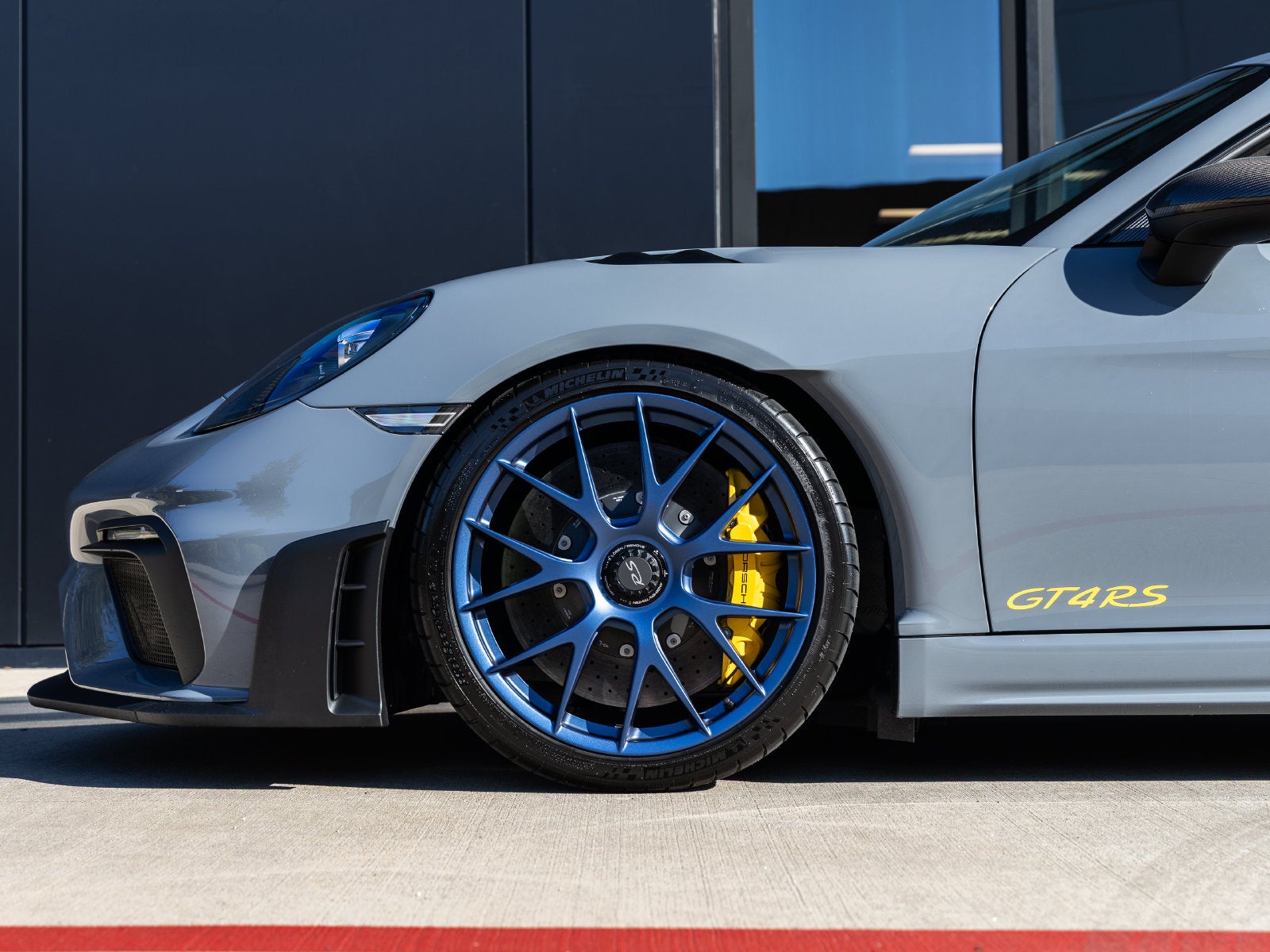 2023 Porsche 718 Cayman GT4 RS