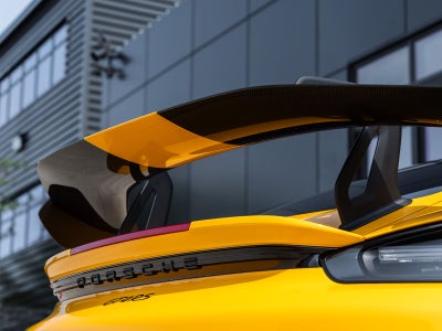 2025 Porsche 718 718 Cayman GT4 RS