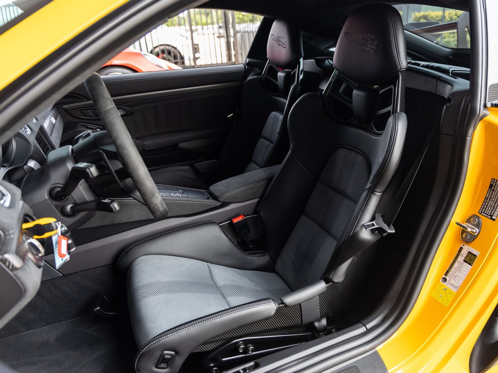 2025 Porsche 718 718 Cayman GT4 RS