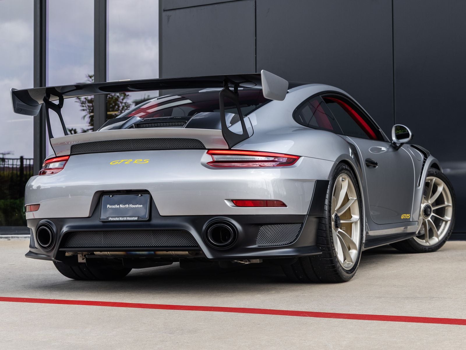 2018 Porsche 911 911 GT2 RS