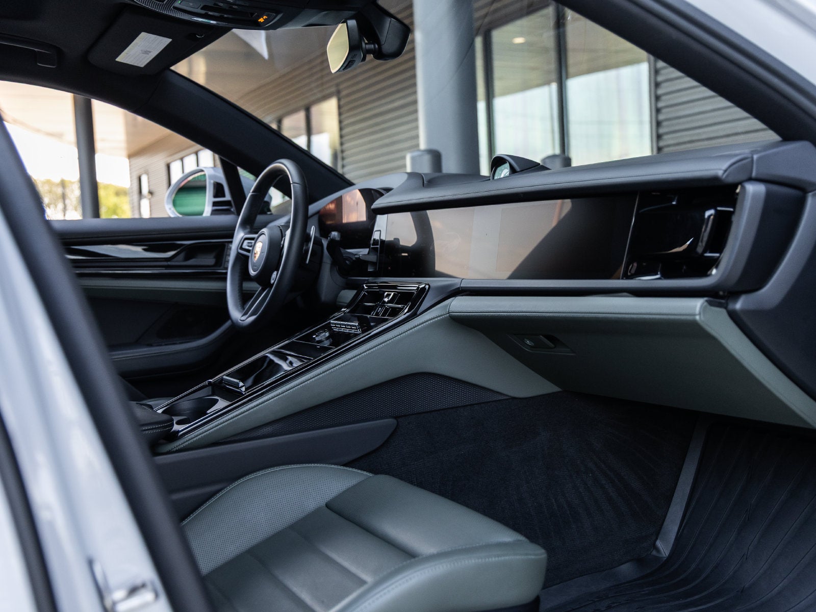 2025 Porsche Panamera Panamera 4 E-Hybrid