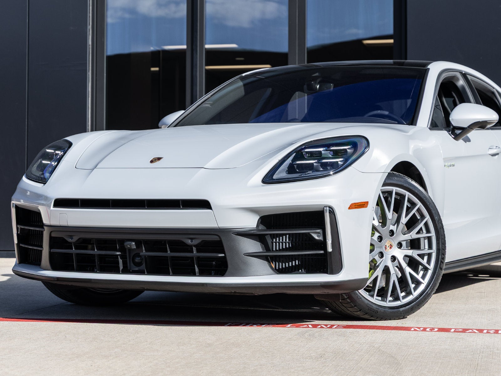 2025 Porsche Panamera Panamera 4 E-Hybrid