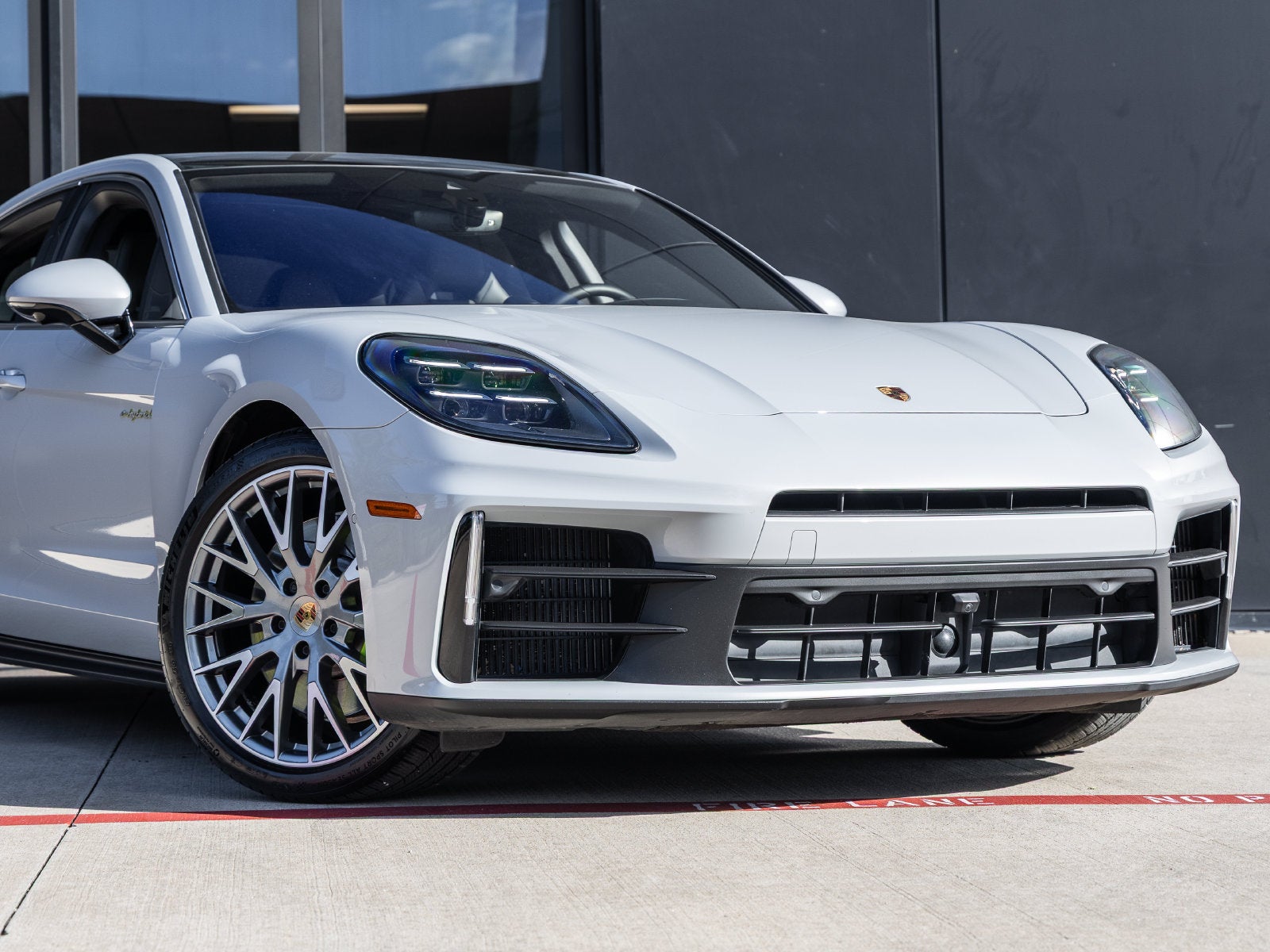 2025 Porsche Panamera Panamera 4 E-Hybrid