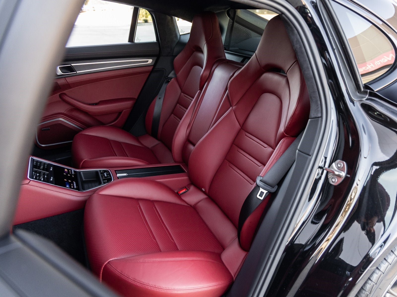 2023 Porsche Panamera GTS