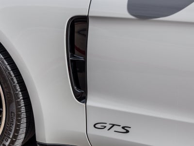 2022 Porsche Panamera GTS