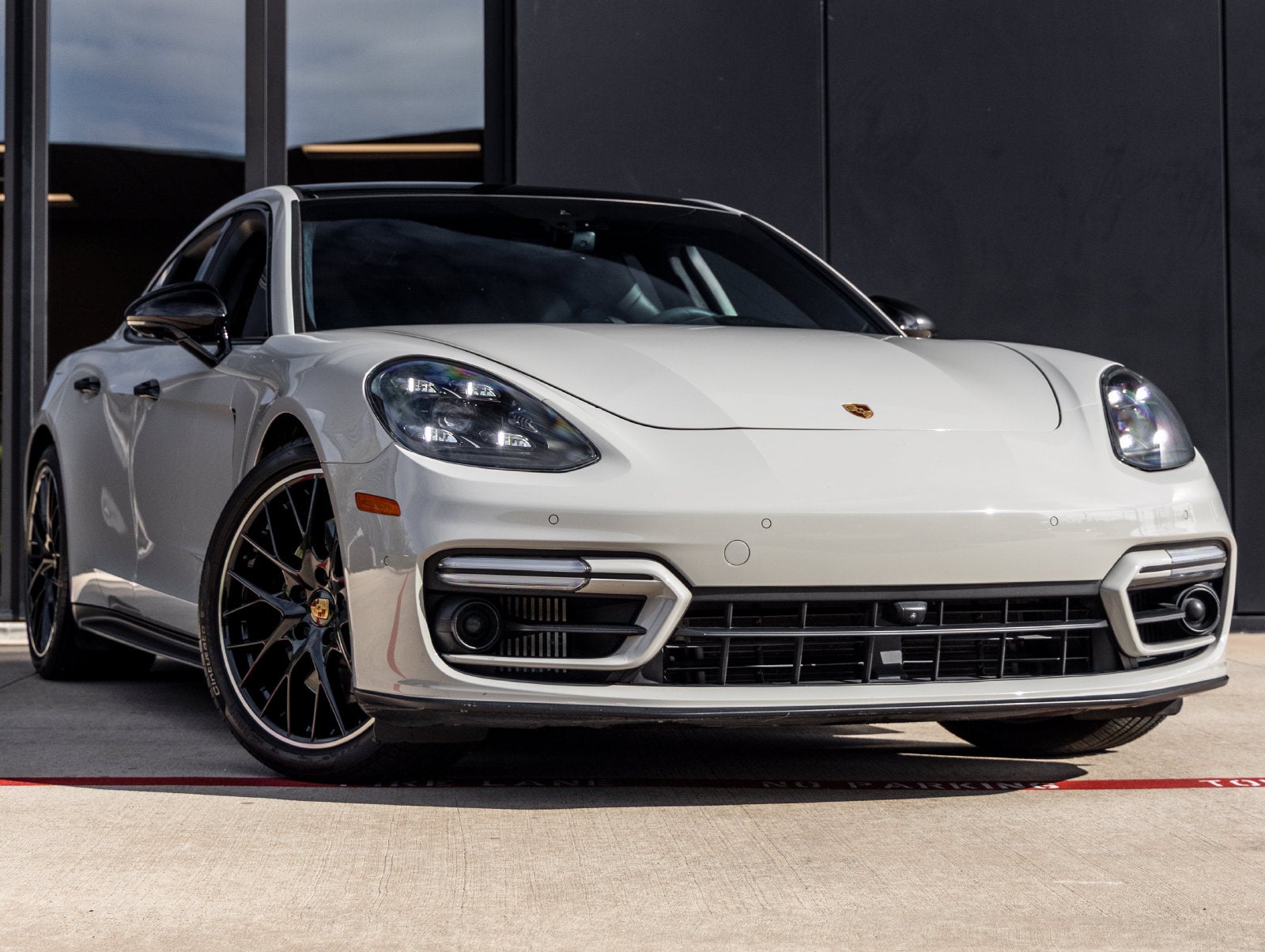 2022 Porsche Panamera GTS