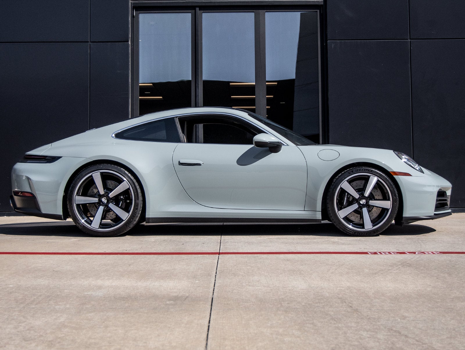 2025 Porsche 911 Carrera S