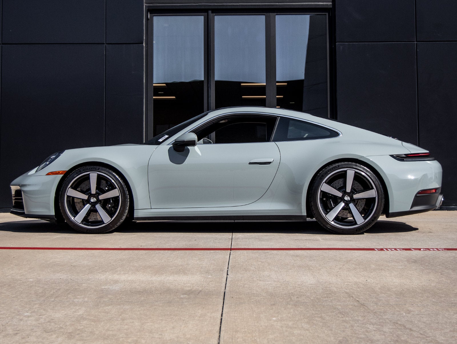 2025 Porsche 911 Carrera S