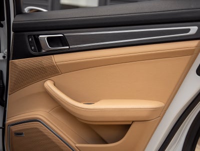 2023 Porsche Panamera Panamera Platinum Edition