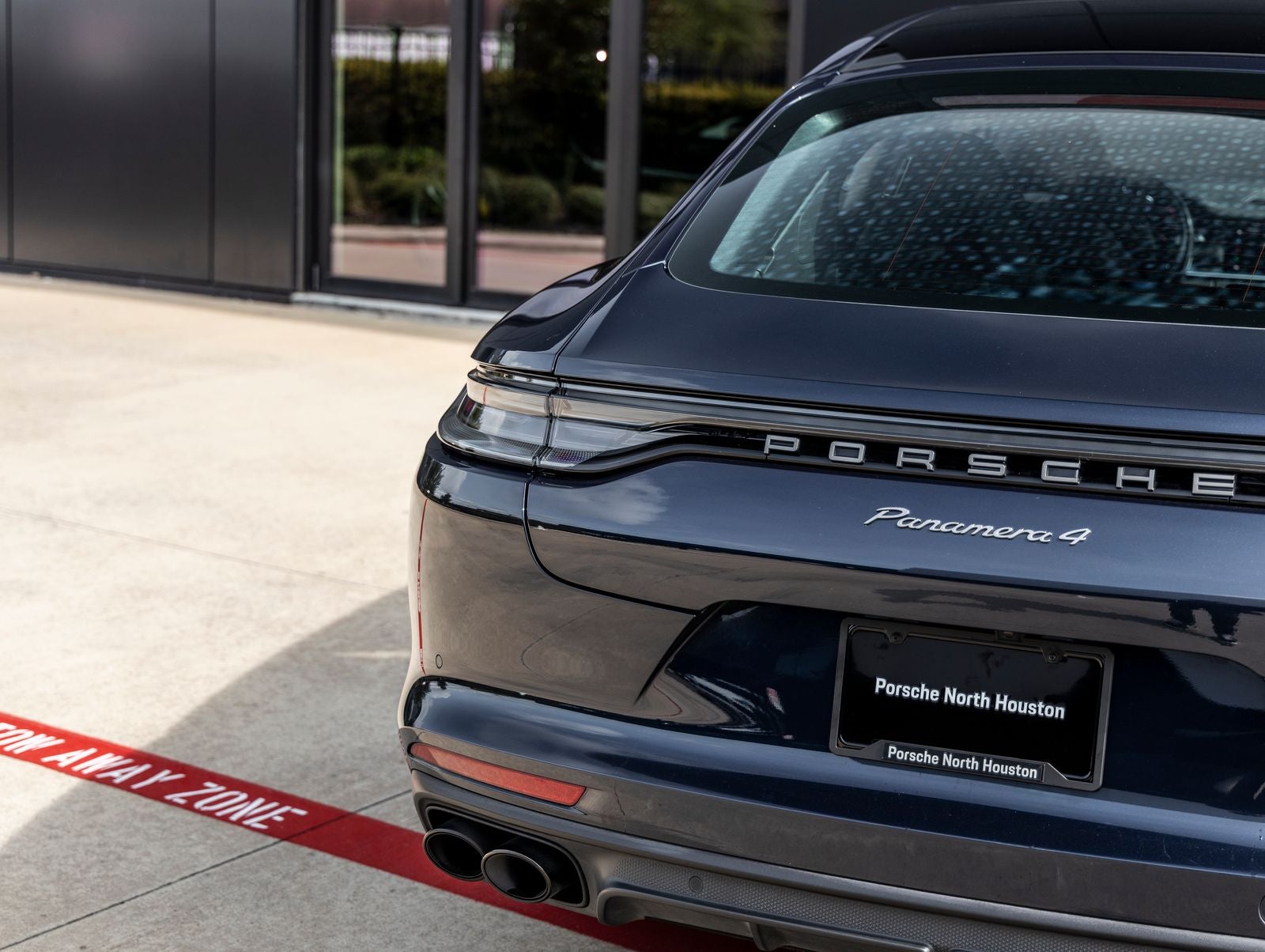 2023 Porsche Panamera Panamera 4 Platinum Edition (MY23)