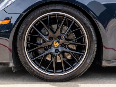 2023 Porsche Panamera Panamera 4 Platinum Edition (MY23)