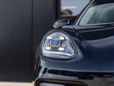 2023 Porsche Panamera Panamera 4 Platinum Edition (MY23)