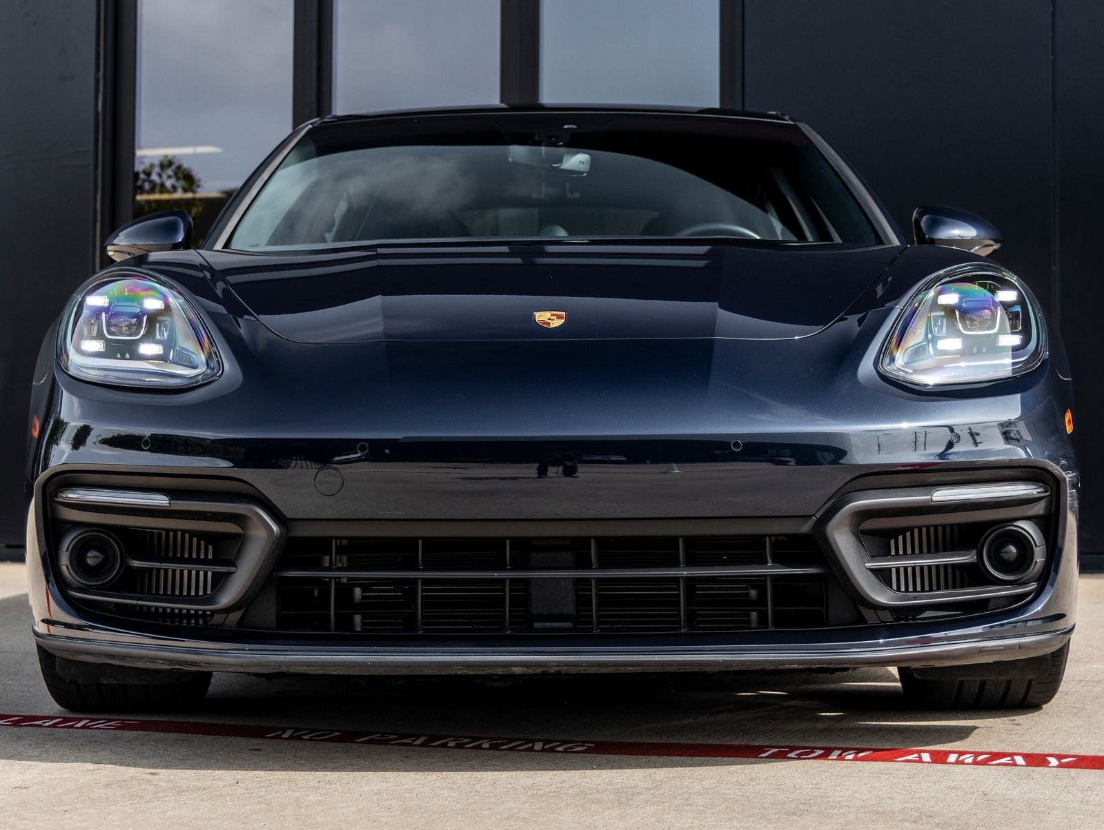 2023 Porsche Panamera Panamera 4 Platinum Edition (MY23)