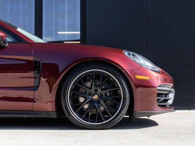 2022 Porsche Panamera 4
