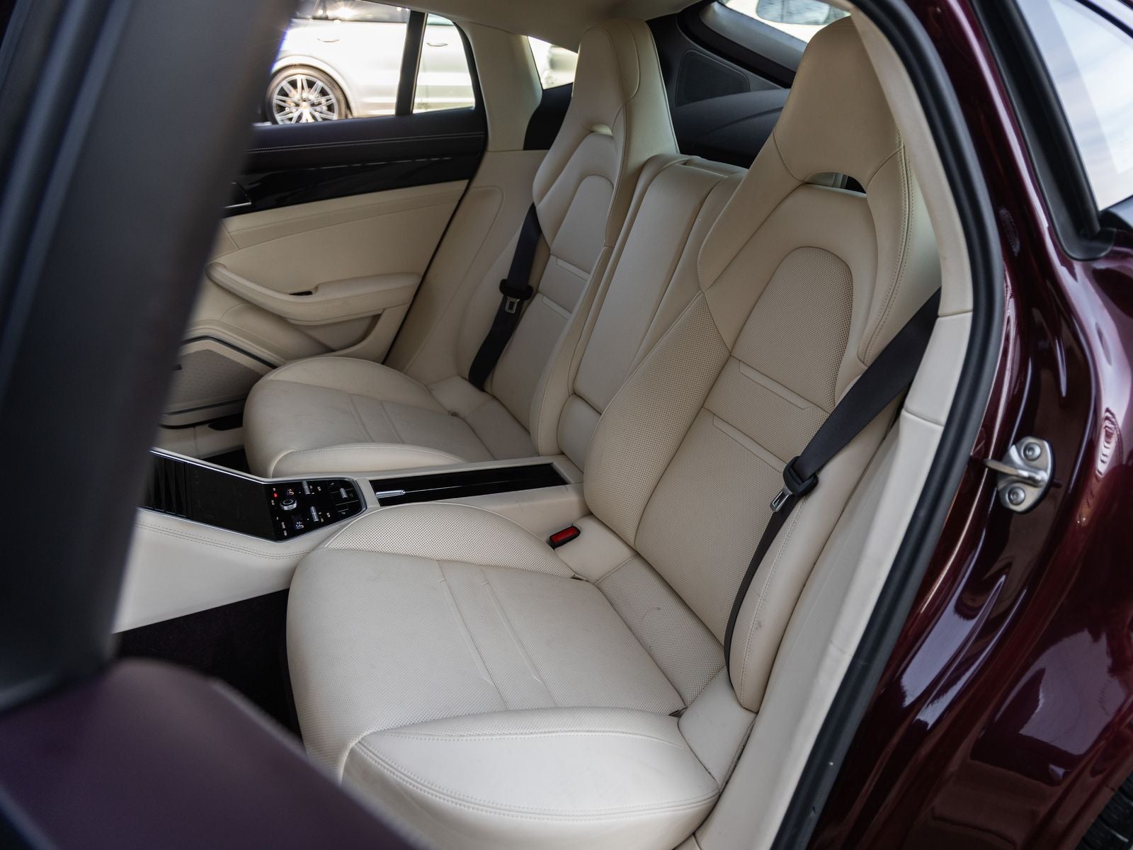 2022 Porsche Panamera 4