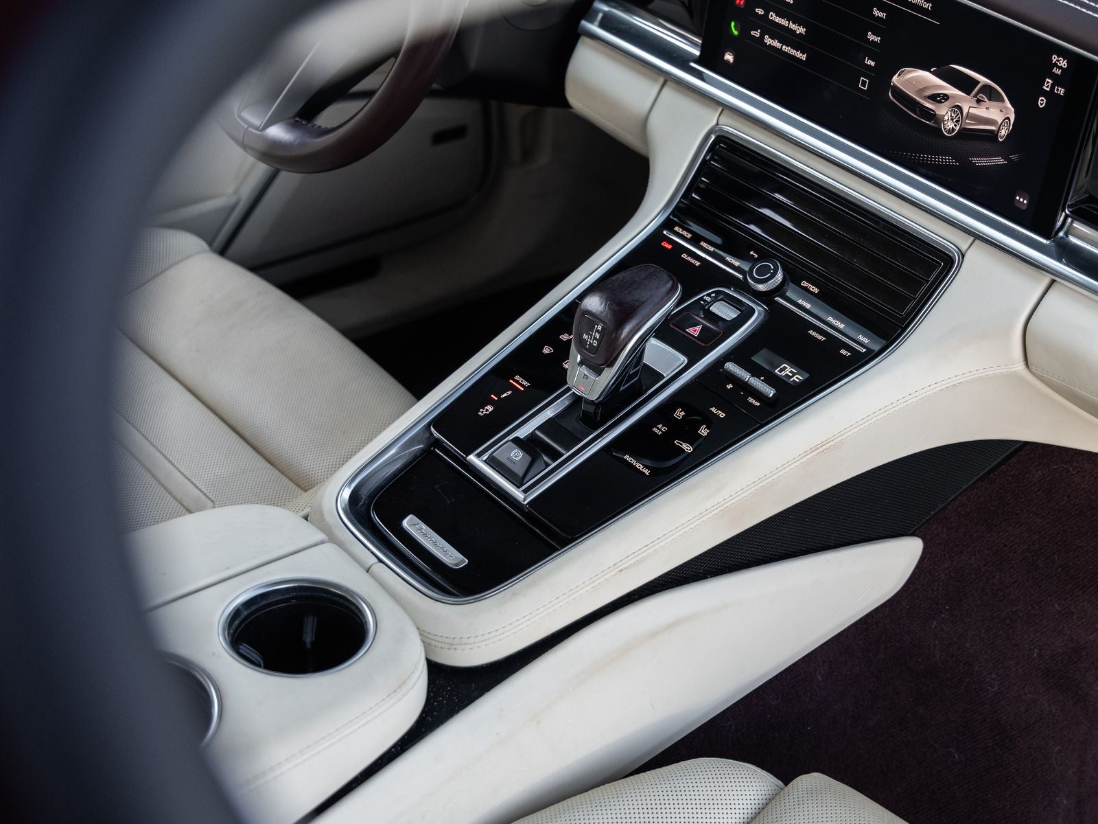 2022 Porsche Panamera 4