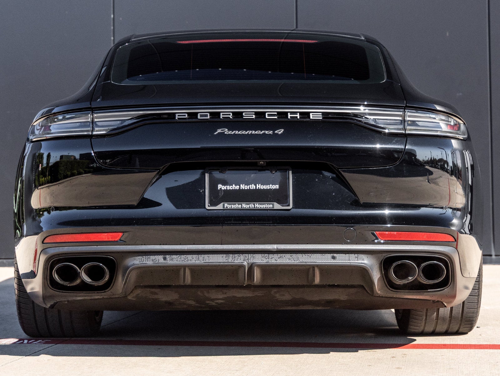 2023 Porsche Panamera 4 Platinum Edition