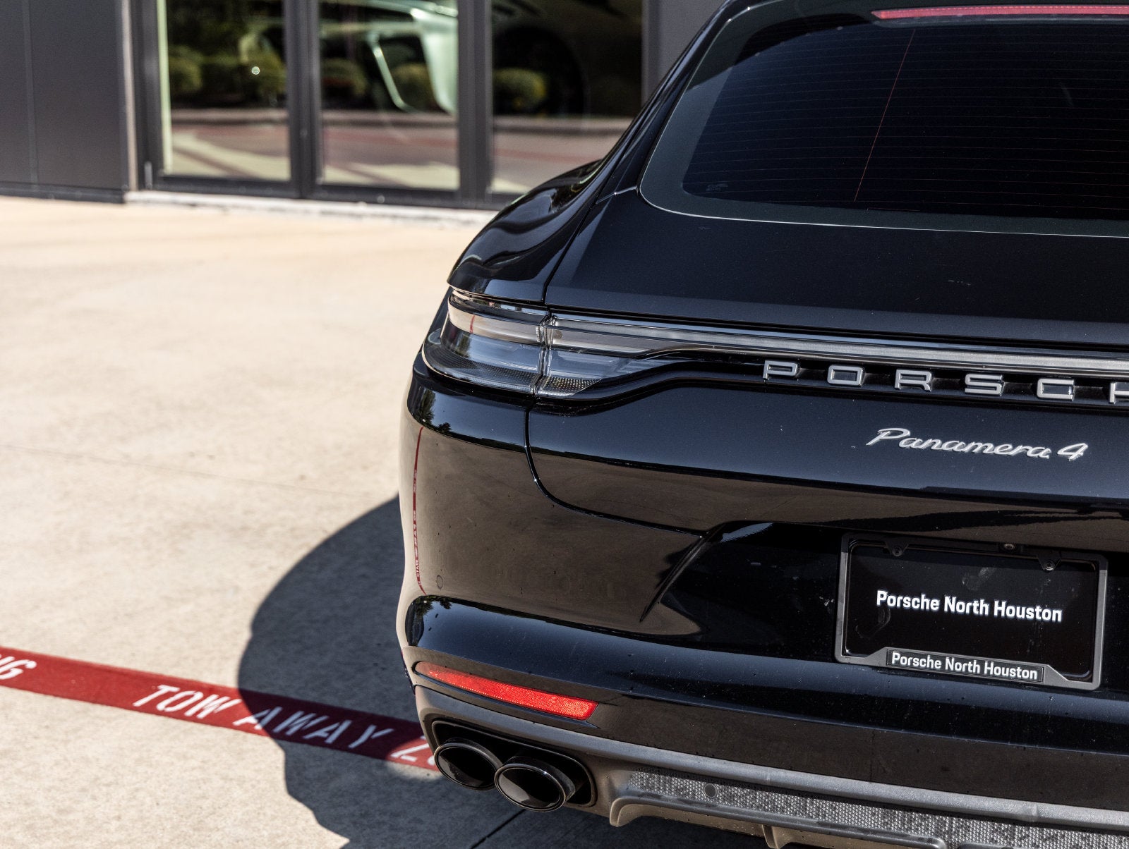 2023 Porsche Panamera 4 Platinum Edition