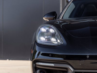 2023 Porsche Panamera 4 Platinum Edition