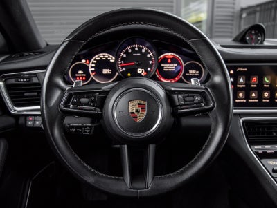 2023 Porsche Panamera 4 Platinum Edition