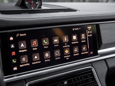 2023 Porsche Panamera 4 Platinum Edition