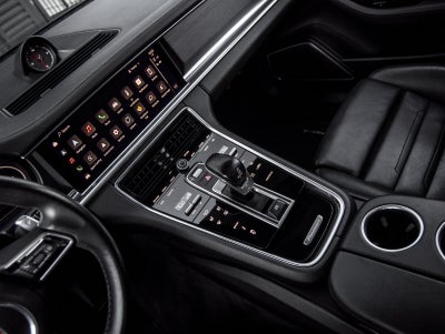 2023 Porsche Panamera 4 Platinum Edition
