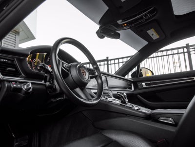 2023 Porsche Panamera 4 Platinum Edition