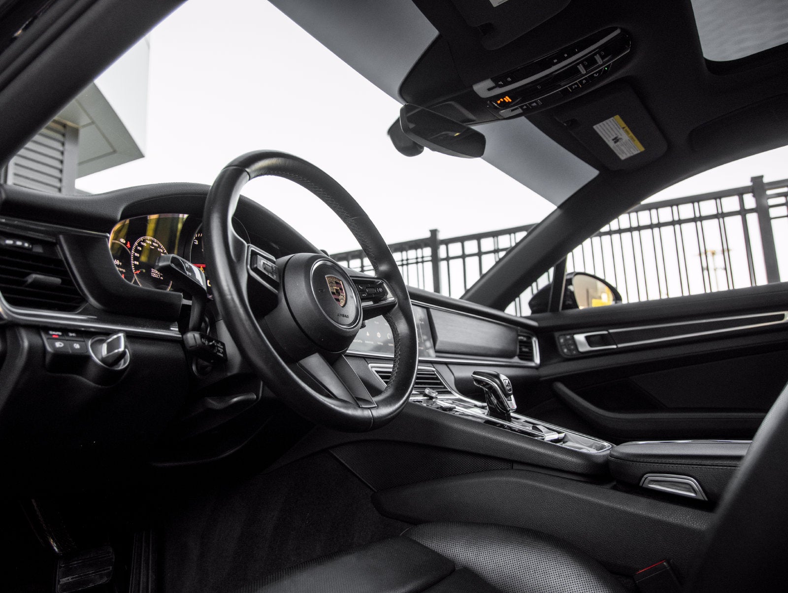 2023 Porsche Panamera 4 Platinum Edition