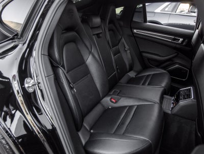 2023 Porsche Panamera 4 Platinum Edition